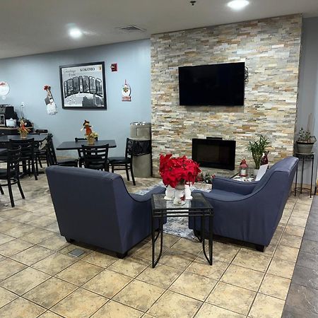 Super 8 By Wyndham Kokomo Εξωτερικό φωτογραφία